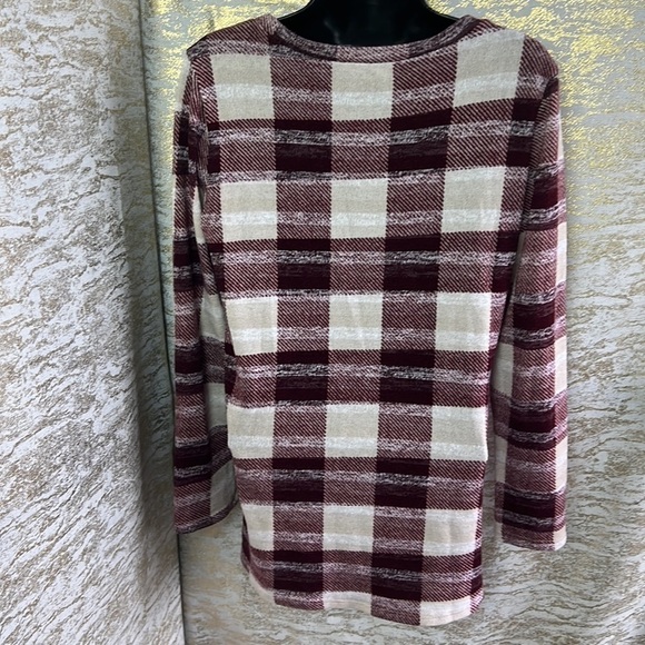 Hello Miz Plaid Overlap Sweater Knit Maternity & Nursing Top Size M - Picture 14 of 17